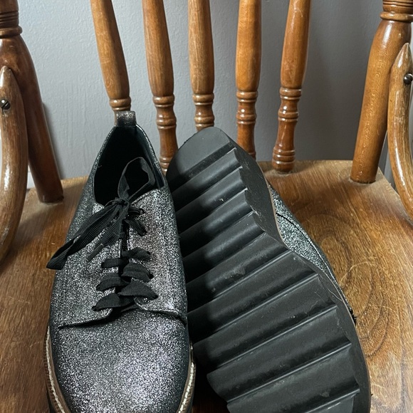 Shellys London Silver Sparkly Flats - Picture 2 of 3